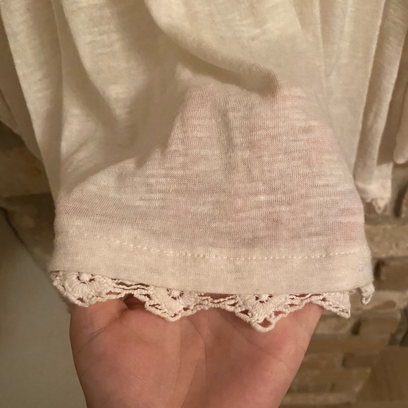 Embroidered Top - Picture 2 of 4